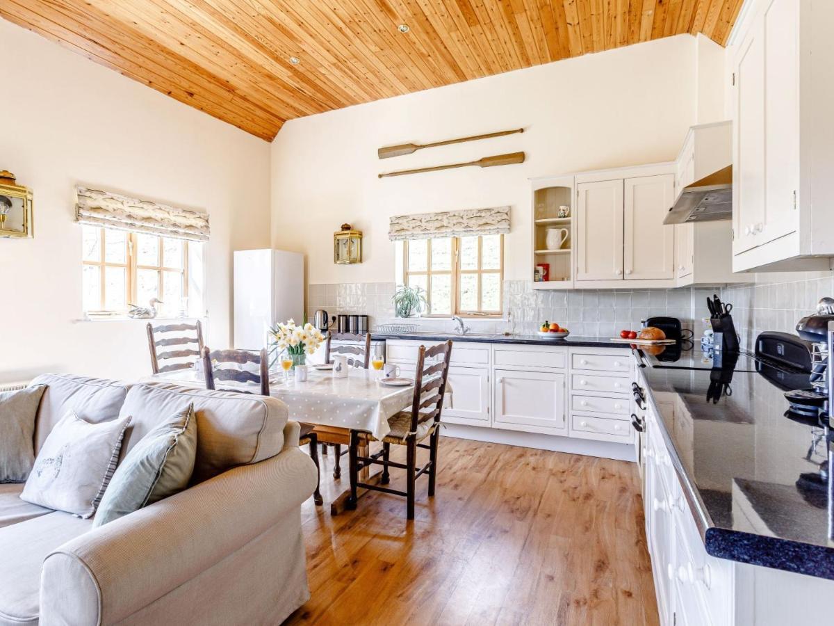 2 Bed In Dorchester 75243 Frampton  Ngoại thất bức ảnh